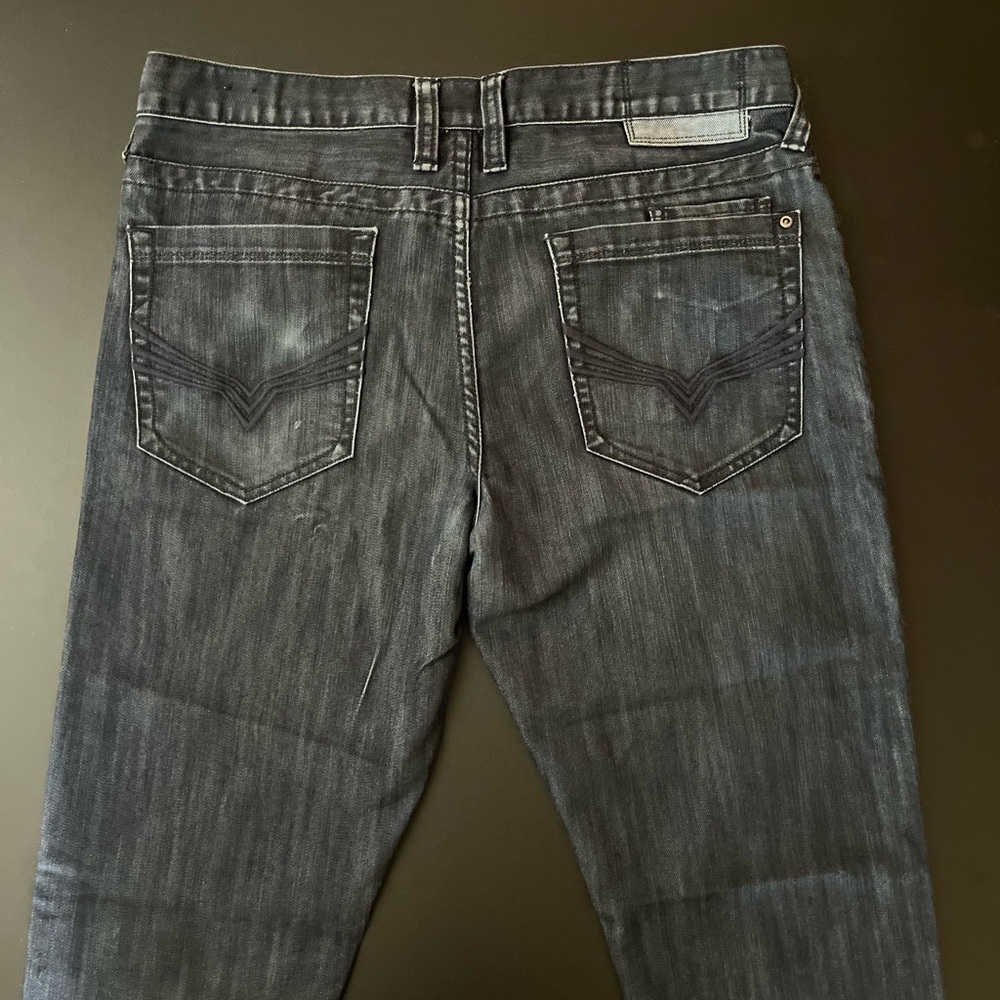 Guess Slim/Distressed Jeans - Picture 5 of 5